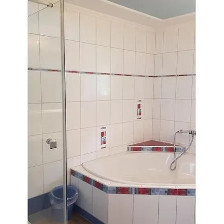 In With Swimming Pool Semesterbostad *